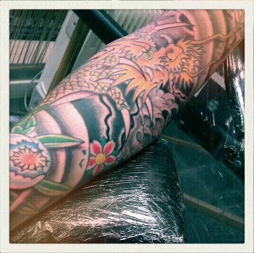 BIT OF MAX SLEEVE ACTION APOLOGIES BLURRY PIC CUSTOM DRAWN BY RODDY